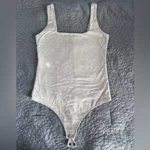 EUC grey Abercrombie bodysuit. Size Large